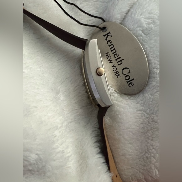 NWT Authentic Vintage Kenneth Cole 2-Tone Stainless Steel Watch w/Leather KC2152 - Picture 9 of 16